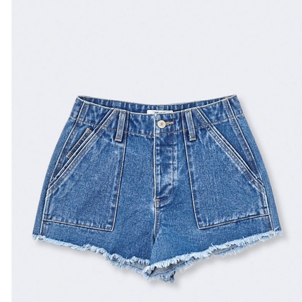 NWT Forever 21 Frayed Denim/Jean shorts. Button up.